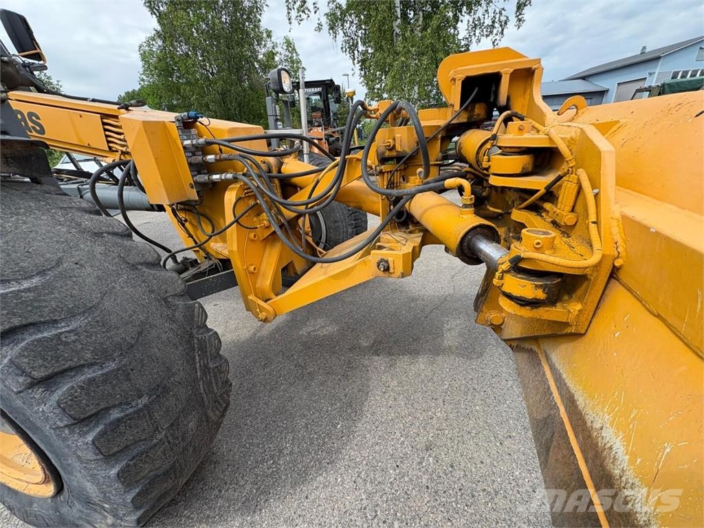Vammas RG 181 + TRIMBLE 3D معدات تمهيد الطرق