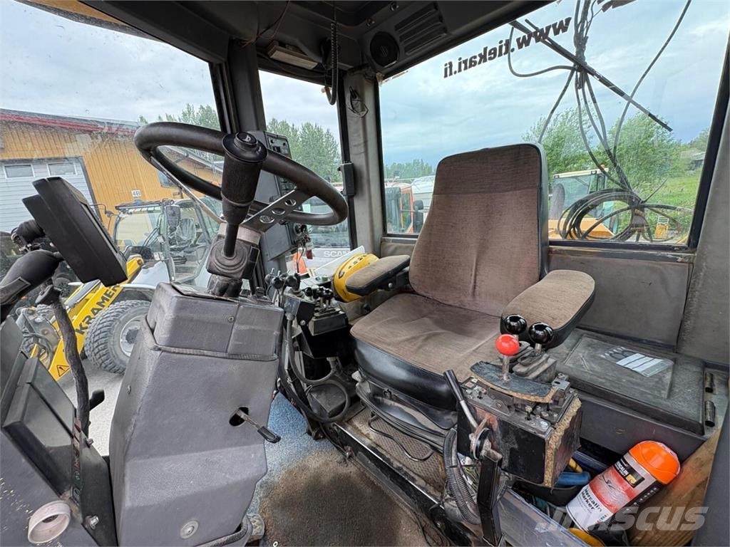 Vammas RG 181 + TRIMBLE 3D معدات تمهيد الطرق