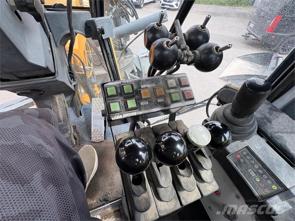 Vammas RG 181 + TRIMBLE 3D معدات تمهيد الطرق