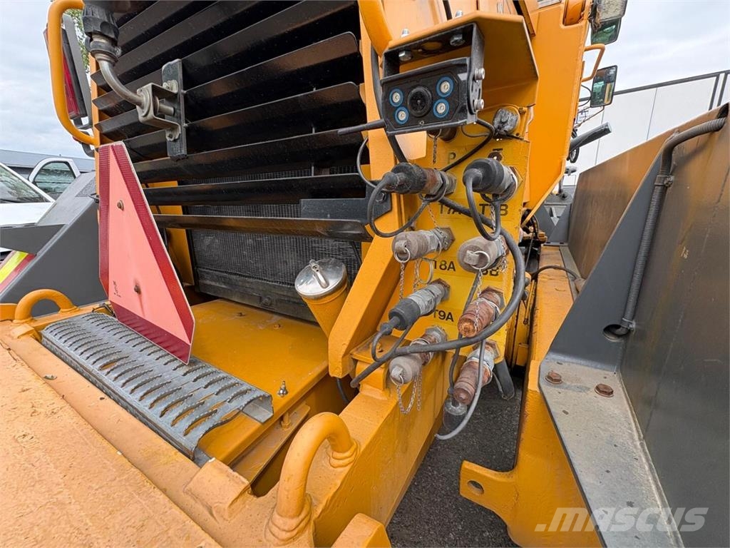 Vammas RG 181 + TRIMBLE 3D معدات تمهيد الطرق