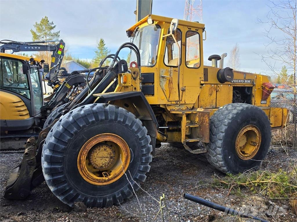 Volvo BM 4500, Vaaka لوادر بعجل