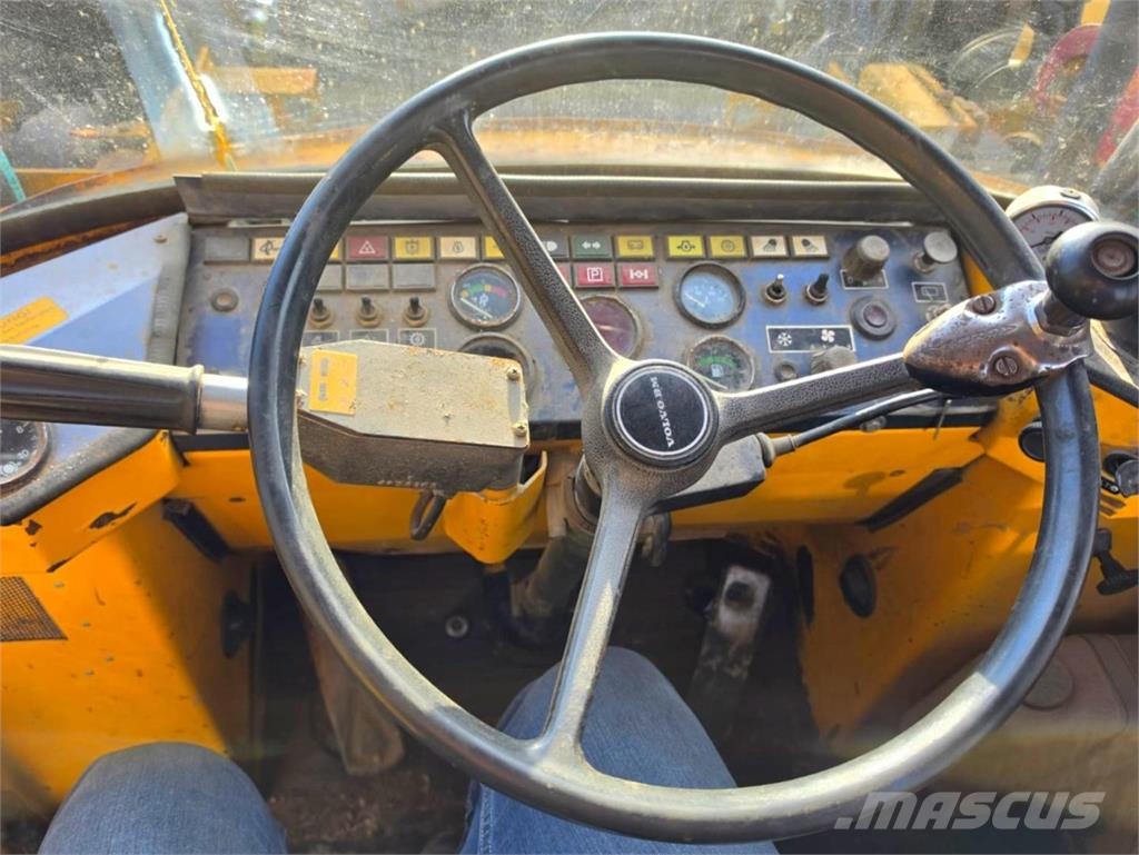 Volvo BM 4500, Vaaka لوادر بعجل
