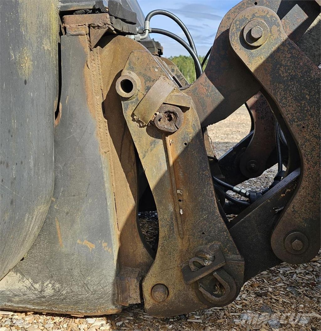 Volvo BM L120 Pale gommate