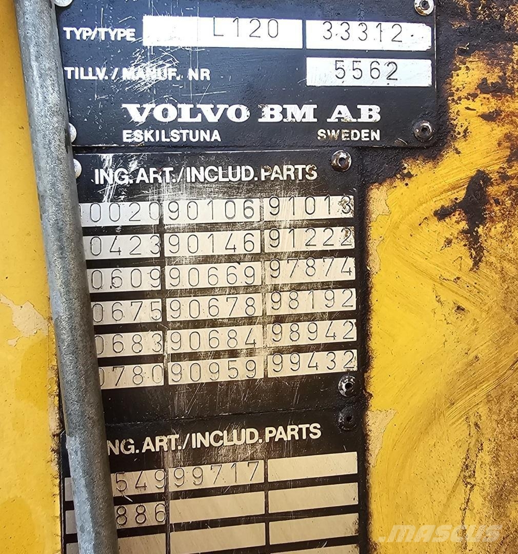 Volvo BM L120 Pale gommate