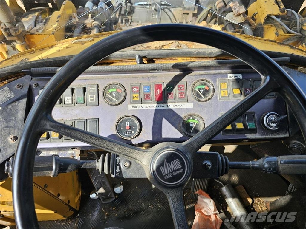 Volvo BM L120 Pale gommate