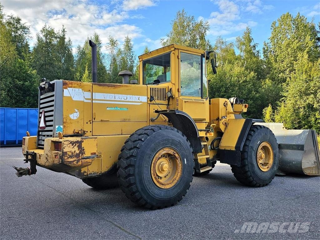 Volvo BM L120C Pale gommate