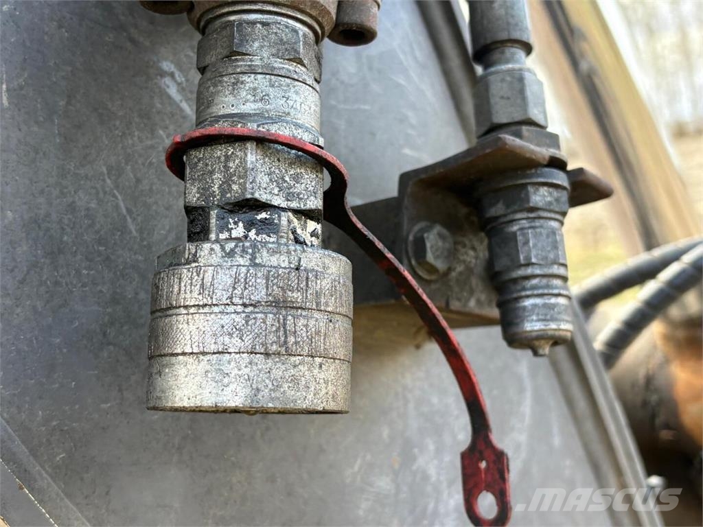 Volvo EC 140 DLM Paletli ekskavatörler