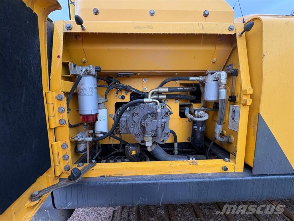 Volvo EC 220 DLR Long reach excavators