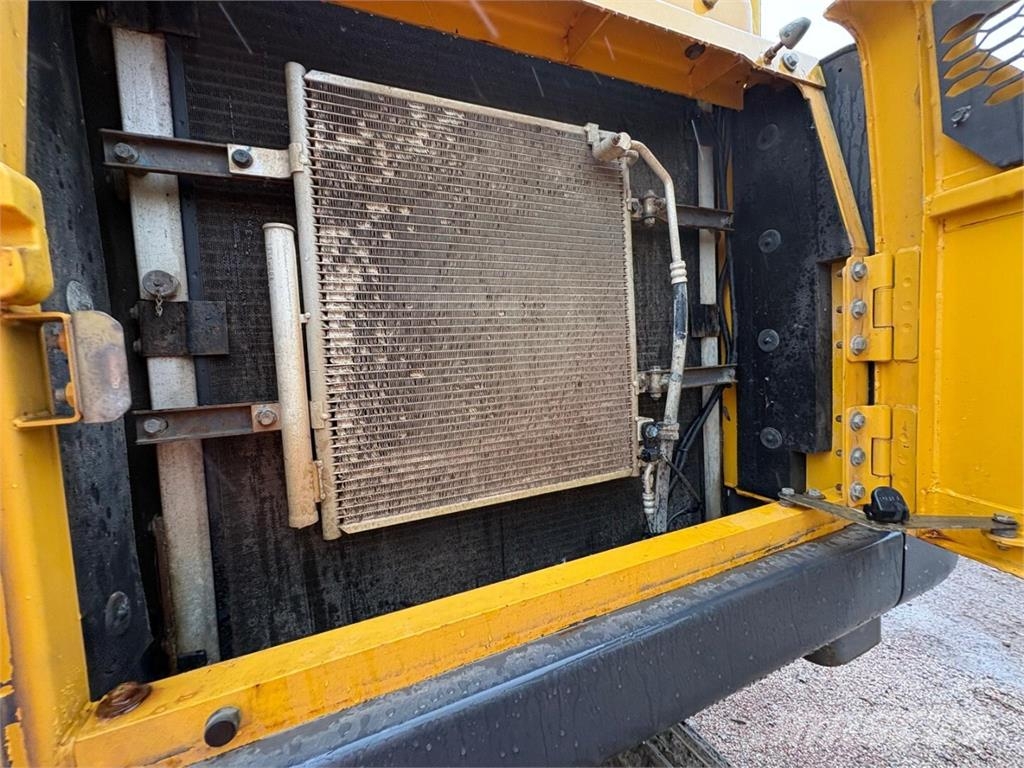 Volvo EC 220 DLR Long reach excavators