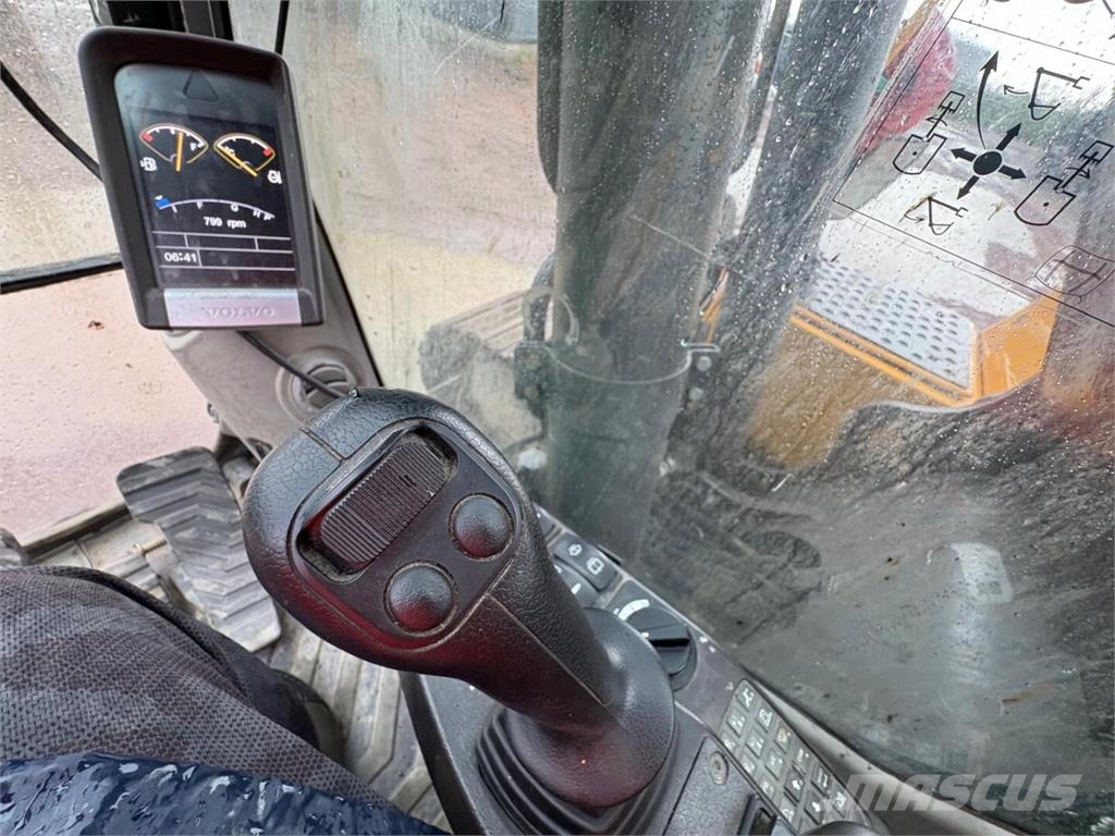 Volvo EC 220 DLR Long reach excavators