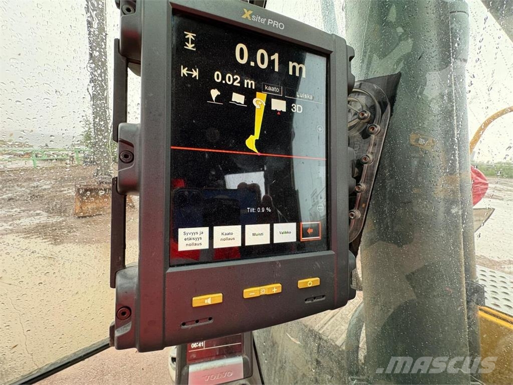 Volvo EC 220 DLR Long reach excavators