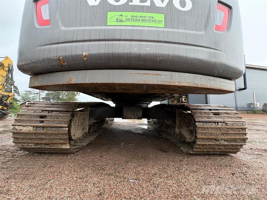Volvo EC 220 DLR Long reach excavators