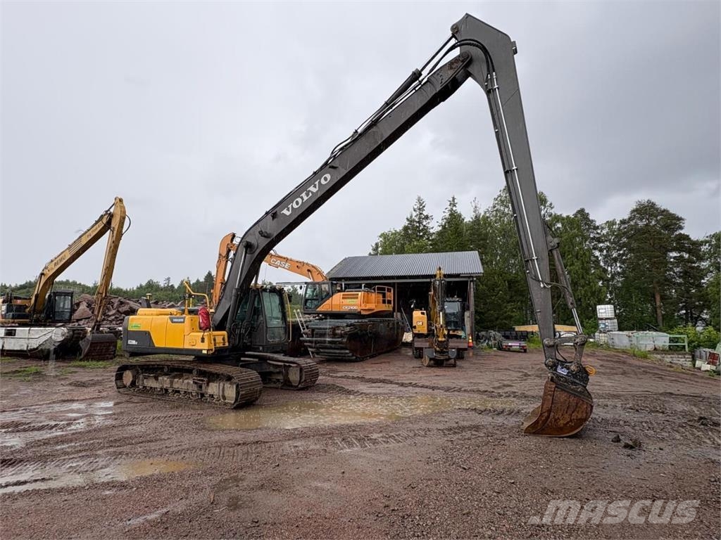 Volvo EC 220 DLR Long reach excavators