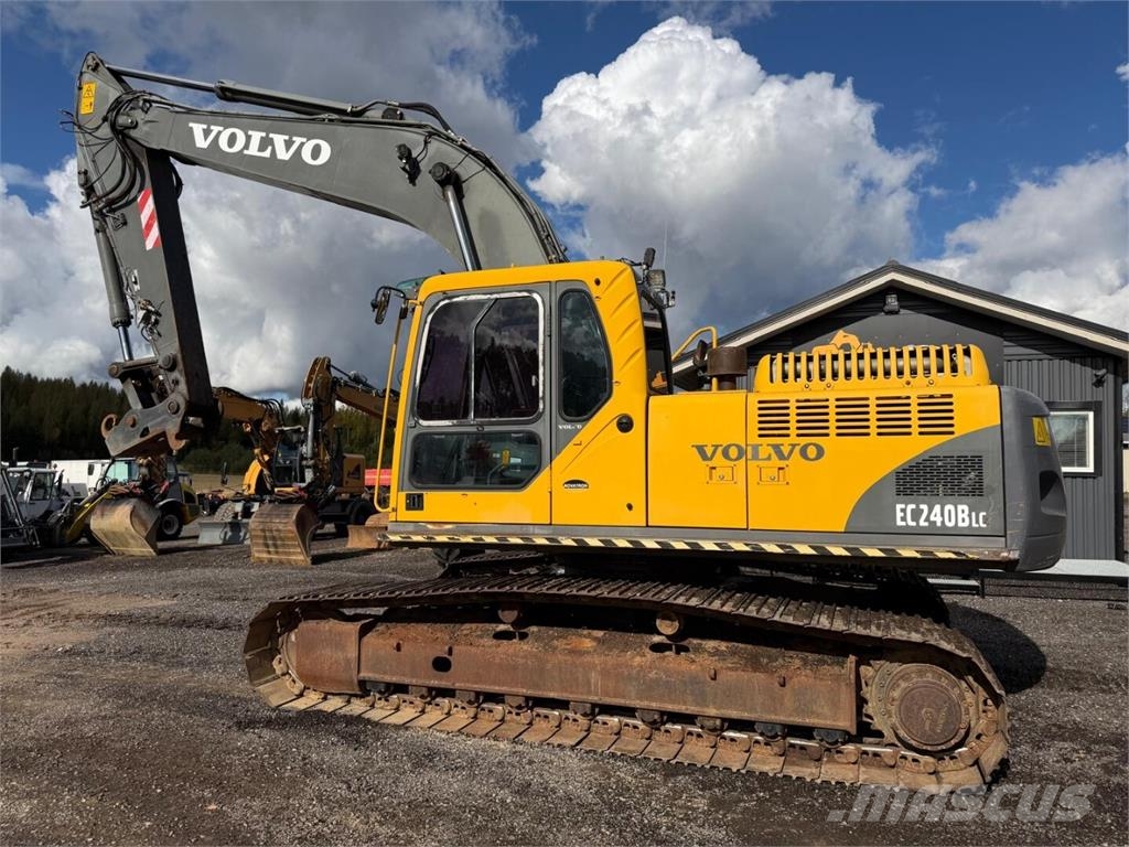 Volvo EC 240 BLC Telakaivukoneet