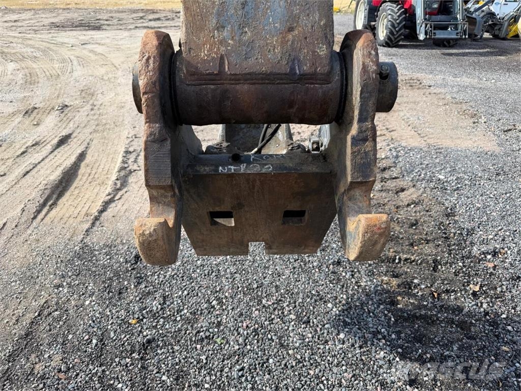 Volvo EC 240 BLC Telakaivukoneet