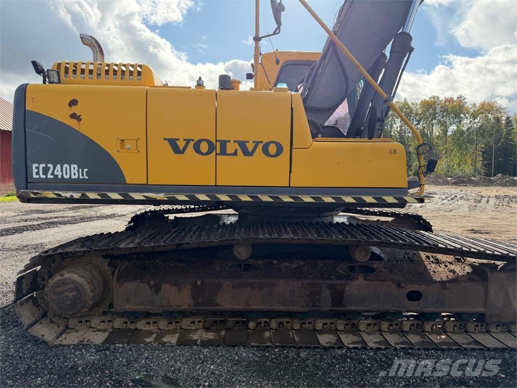 Volvo EC 240 BLC Telakaivukoneet