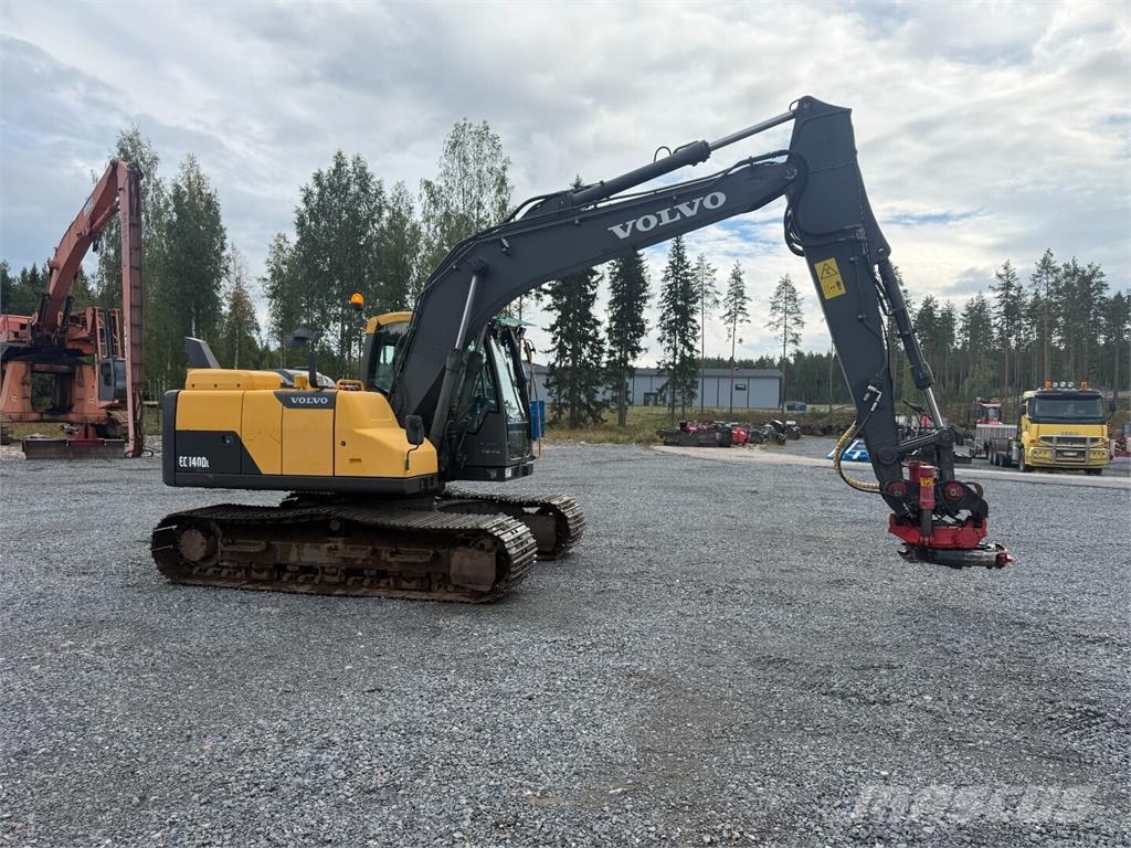 Volvo EC140 DL 대형 굴삭기 29톤 이상