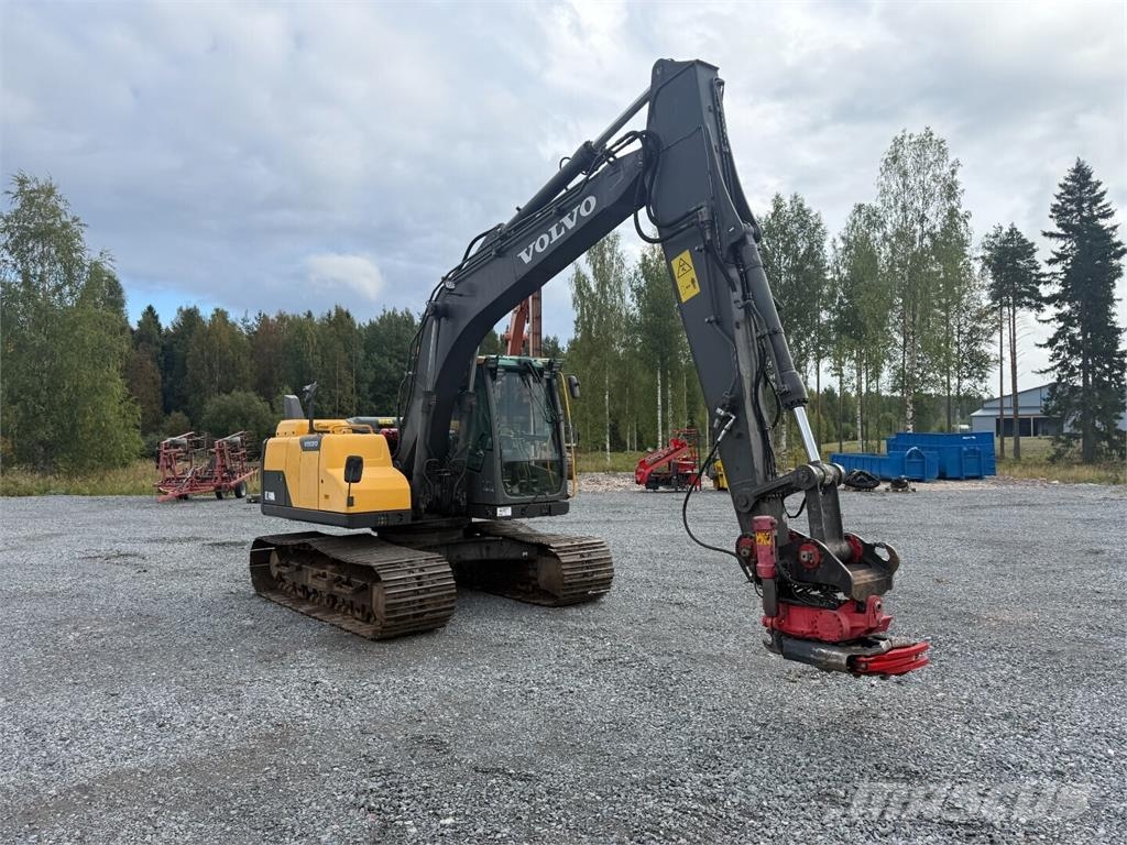 Volvo EC140 DL 대형 굴삭기 29톤 이상
