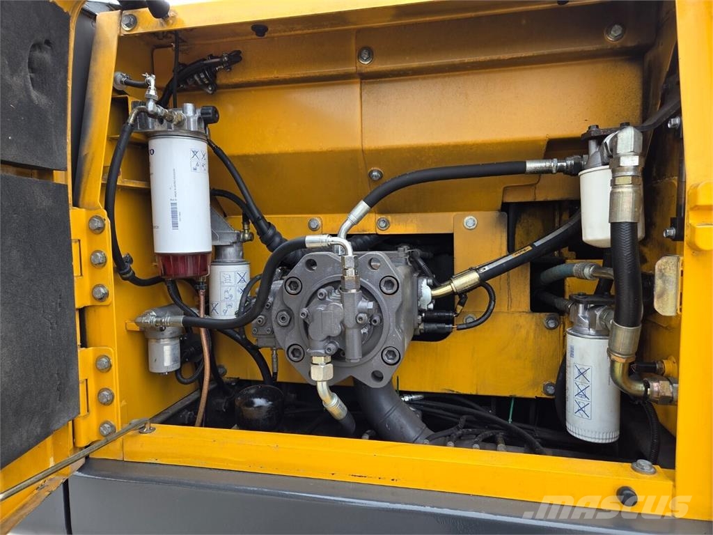 Volvo EC210CL 履带挖掘机