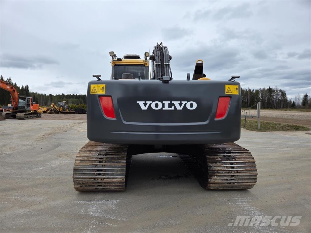 Volvo EC210CL 履带挖掘机