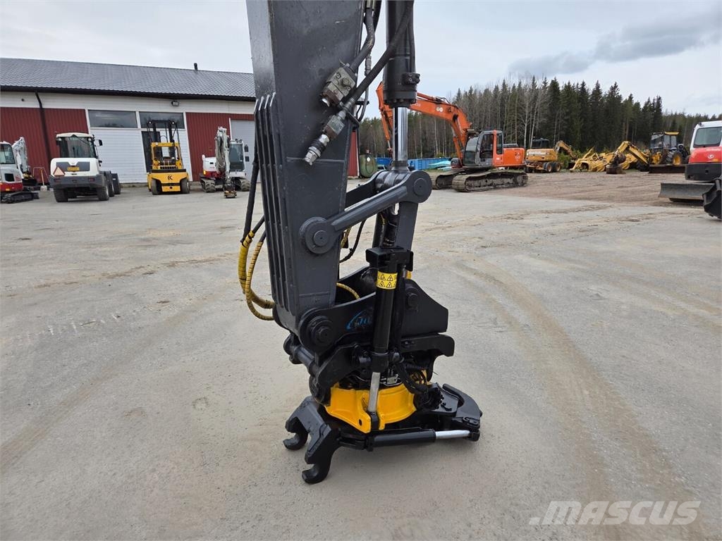 Volvo EC210CL 履带挖掘机
