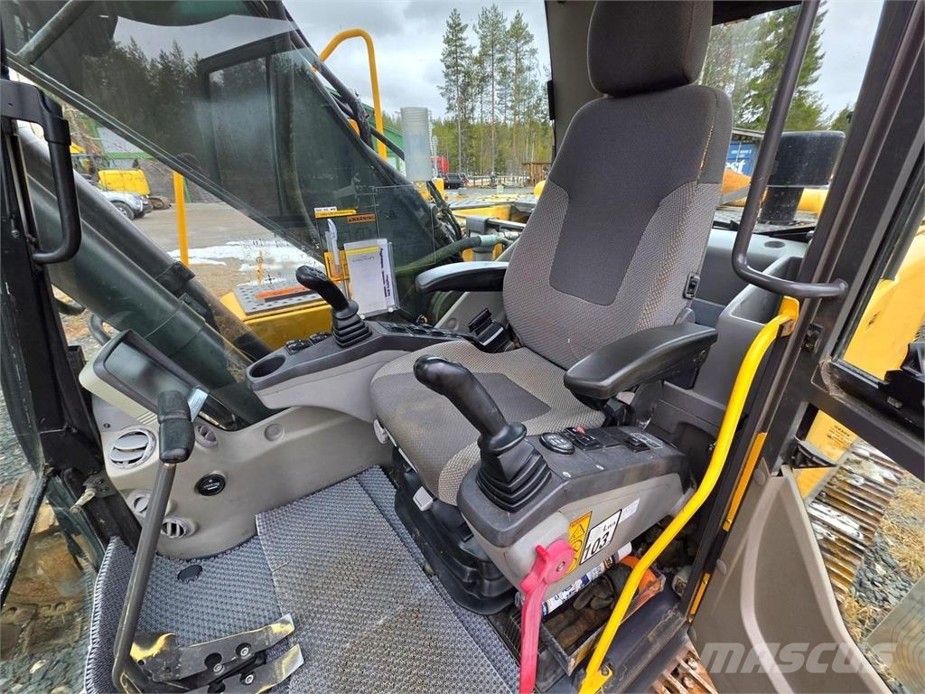 Volvo EC210CL, Webasto, Kallistuva liitin, Kauha Lánctalpas kotrók