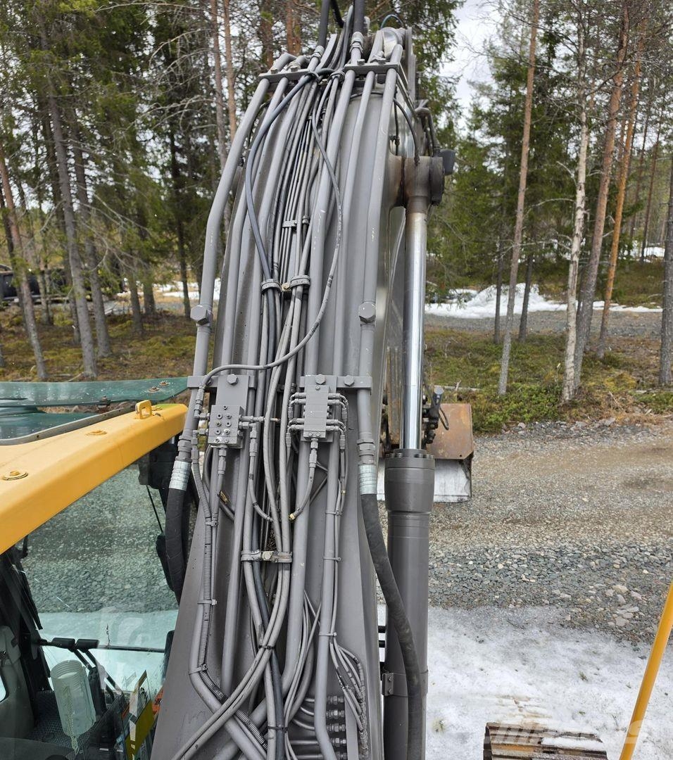 Volvo EC210CL, Webasto, Kallistuva liitin, Kauha Lánctalpas kotrók