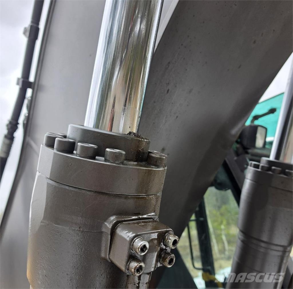 Volvo EC210CL, Webasto, Kallistuva liitin, Kauha Lánctalpas kotrók