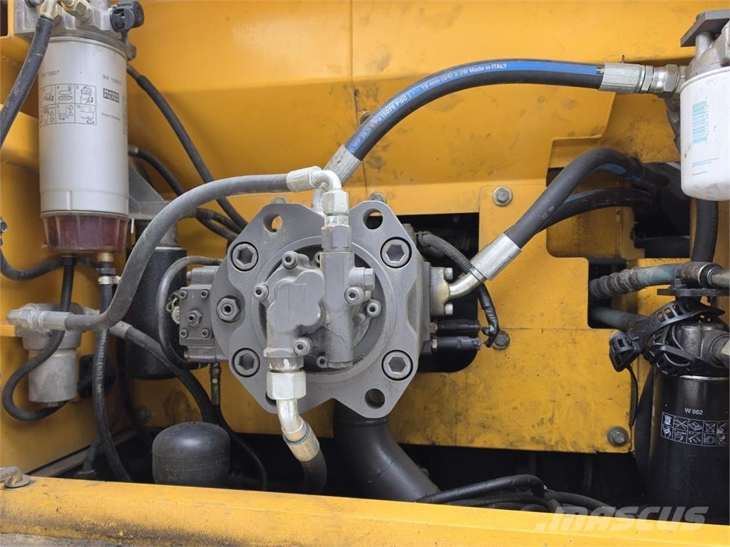 Volvo EC210CL, Webasto, Kallistuva liitin, Kauha Lánctalpas kotrók