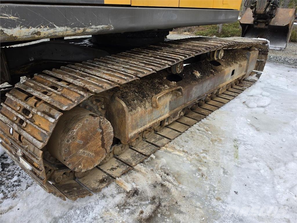 Volvo EC210CL, Webasto, Kallistuva liitin, Kauha Lánctalpas kotrók
