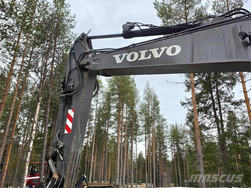 Volvo EC210CL, Webasto, Kallistuva liitin, Kauha Lánctalpas kotrók