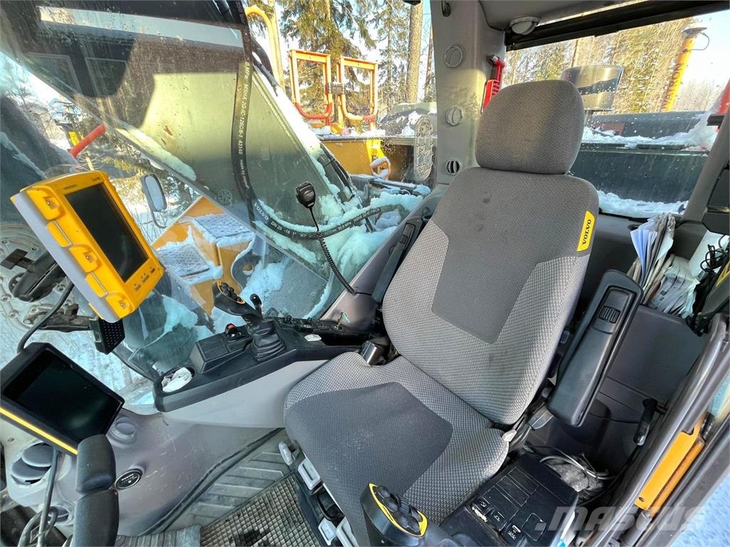 Volvo EC250EL, Novatron 3D, Engcon, Eberspächer Paletli ekskavatörler