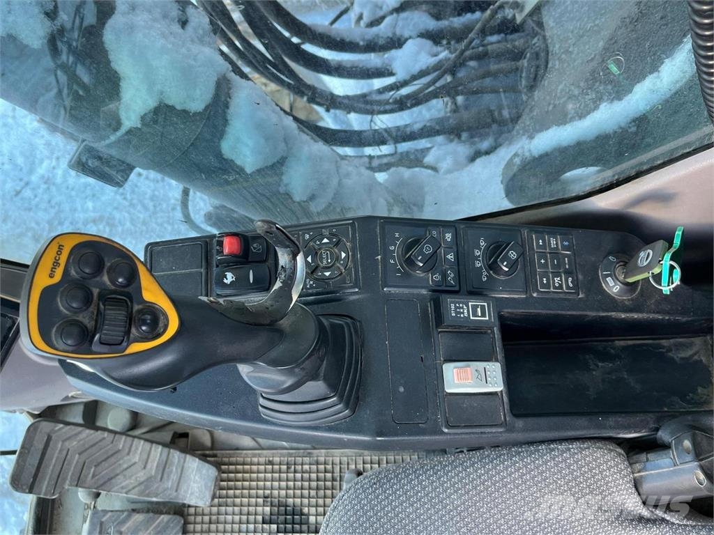 Volvo EC250EL, Novatron 3D, Engcon, Eberspächer Paletli ekskavatörler