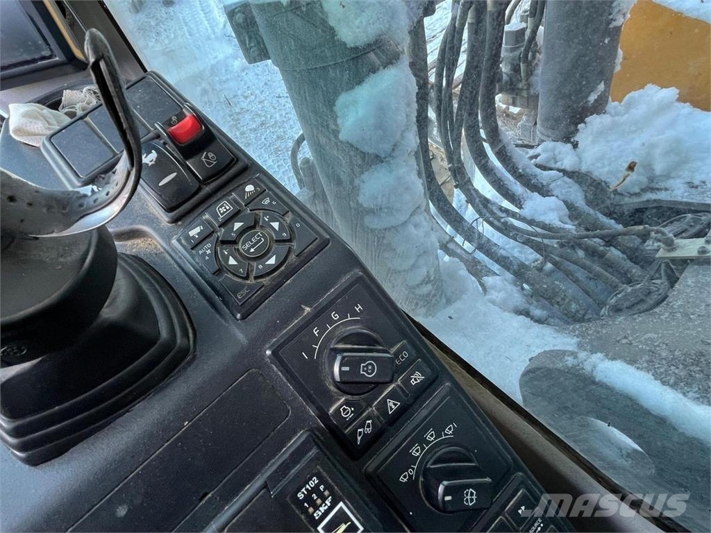 Volvo EC250EL, Novatron 3D, Engcon, Eberspächer Paletli ekskavatörler