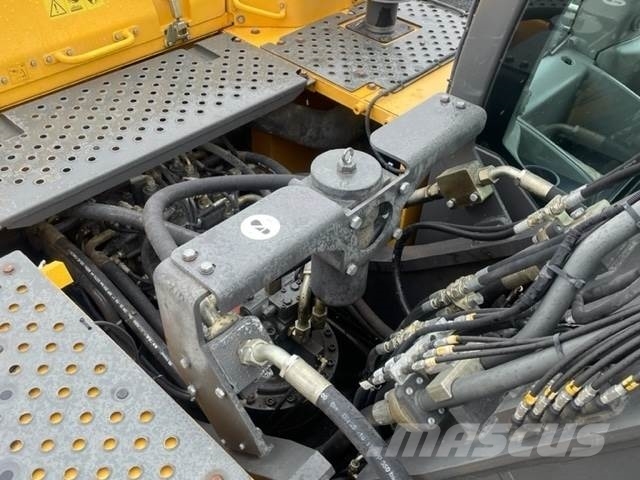 Volvo EC300DL حفارات زحافة
