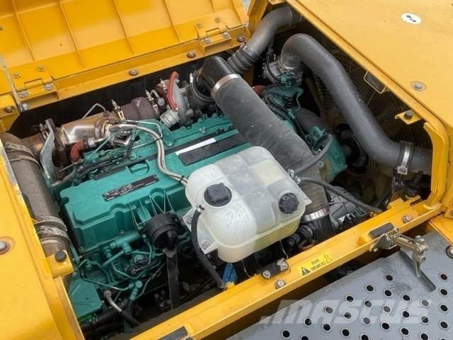Volvo EC300DL حفارات زحافة