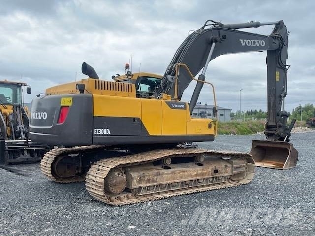 Volvo EC300DL حفارات زحافة