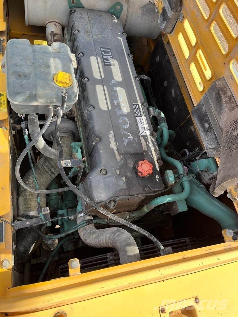 Volvo EC460C 履带挖掘机