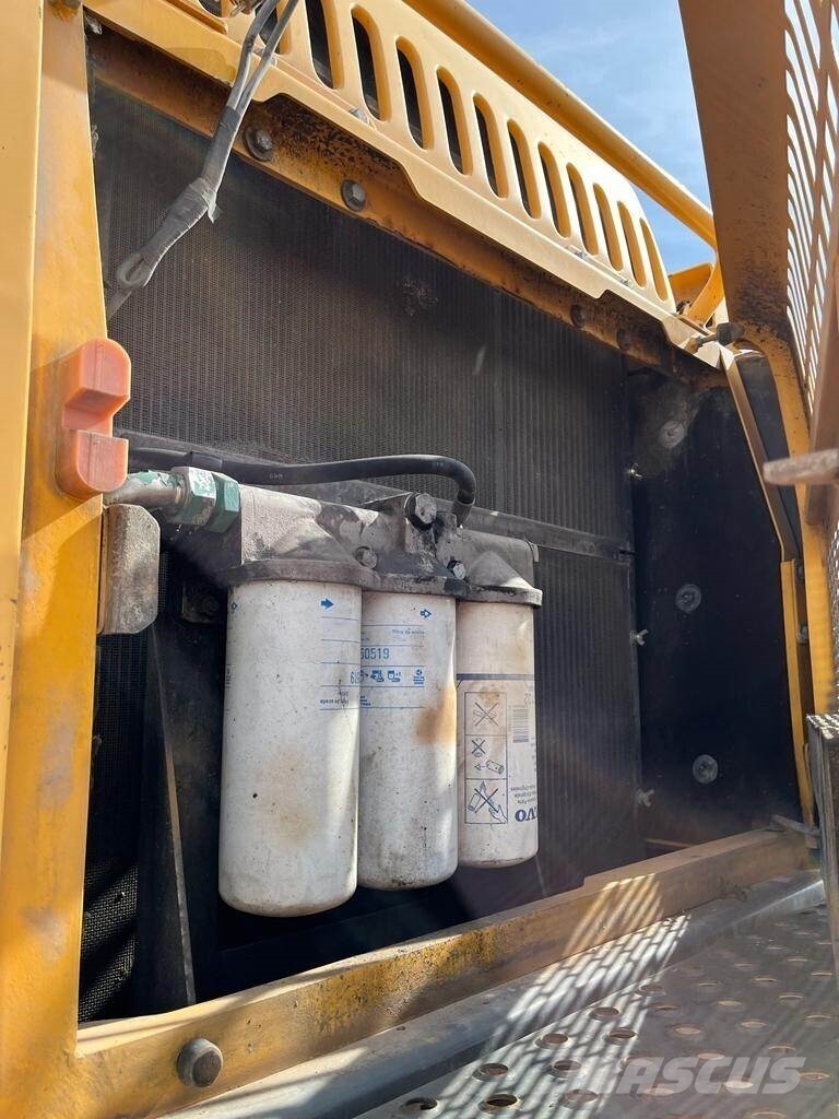 Volvo EC460C 履带挖掘机