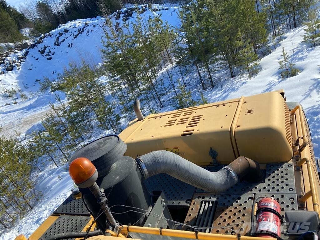 Volvo EC460C 履带挖掘机