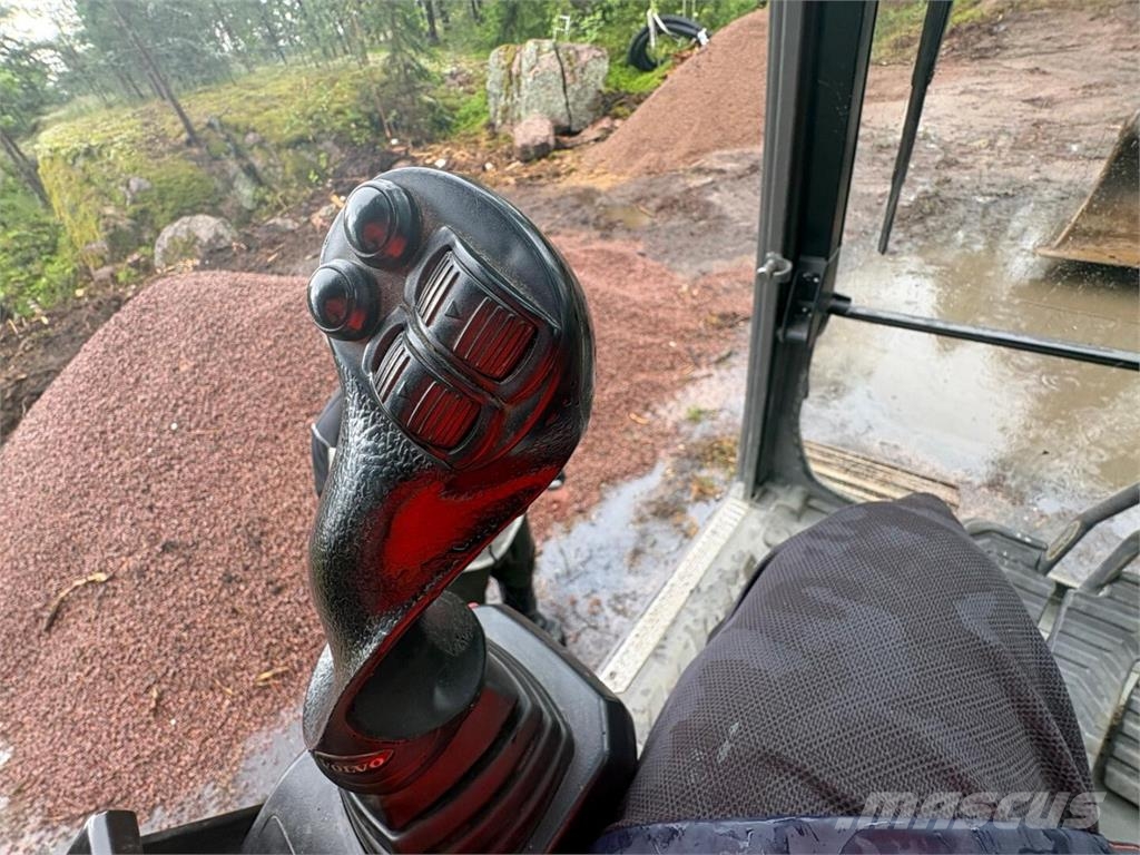 Volvo ECR 235 EL Rupsgraafmachines