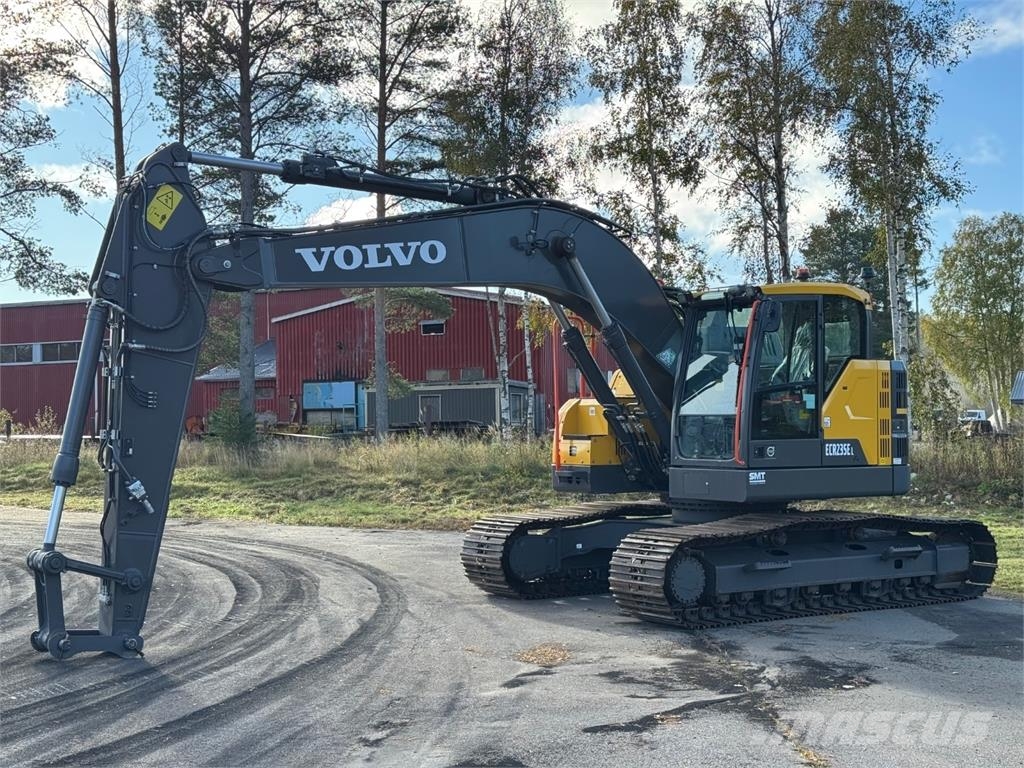 Volvo ECR 235 EL حفارات زحافة
