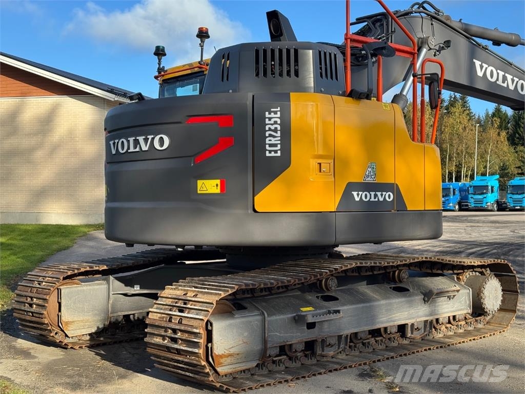 Volvo ECR 235 EL حفارات زحافة