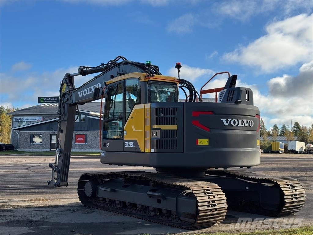 Volvo ECR 235 EL حفارات زحافة