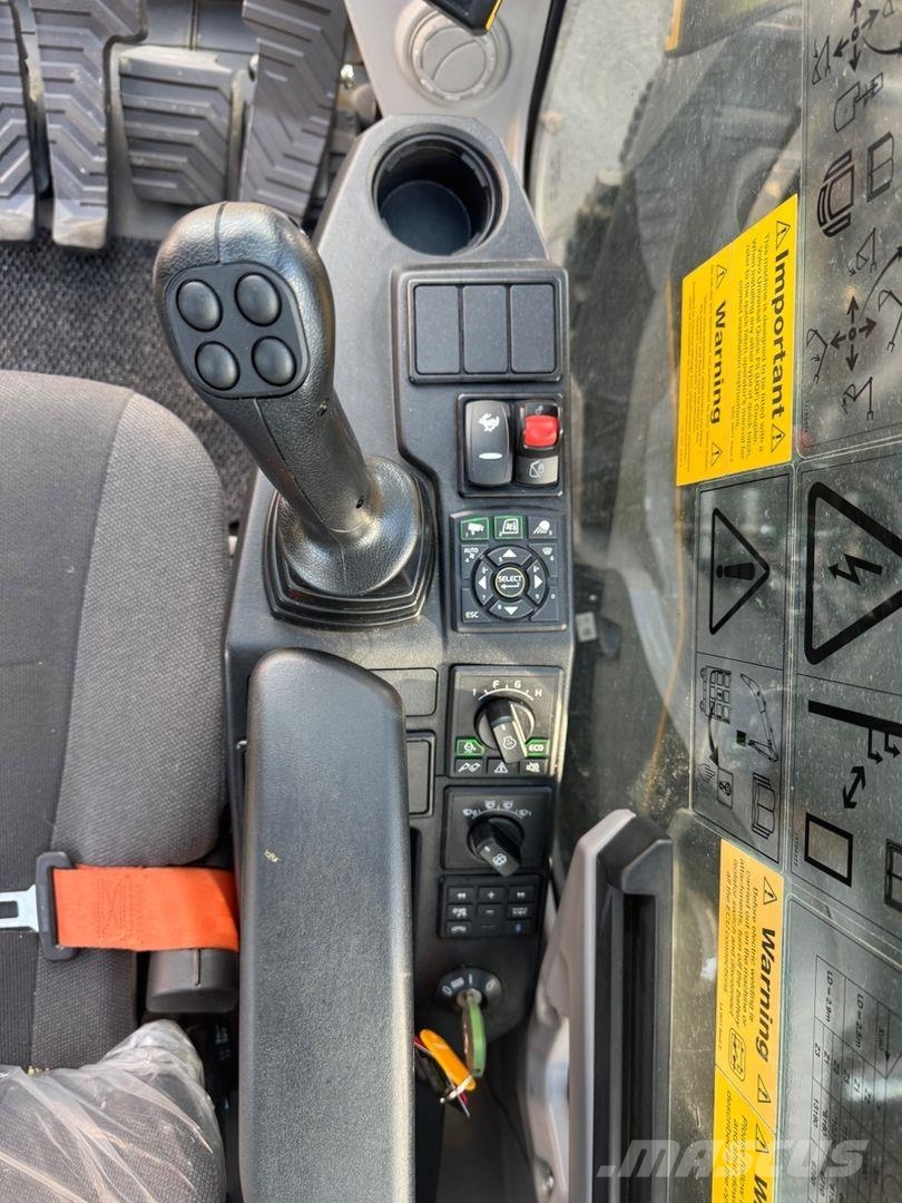 Volvo ECR 235 EL حفارات زحافة