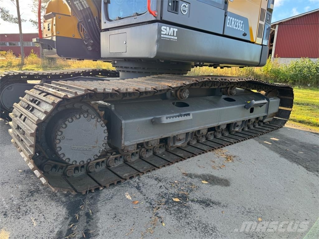 Volvo ECR 235 EL حفارات زحافة