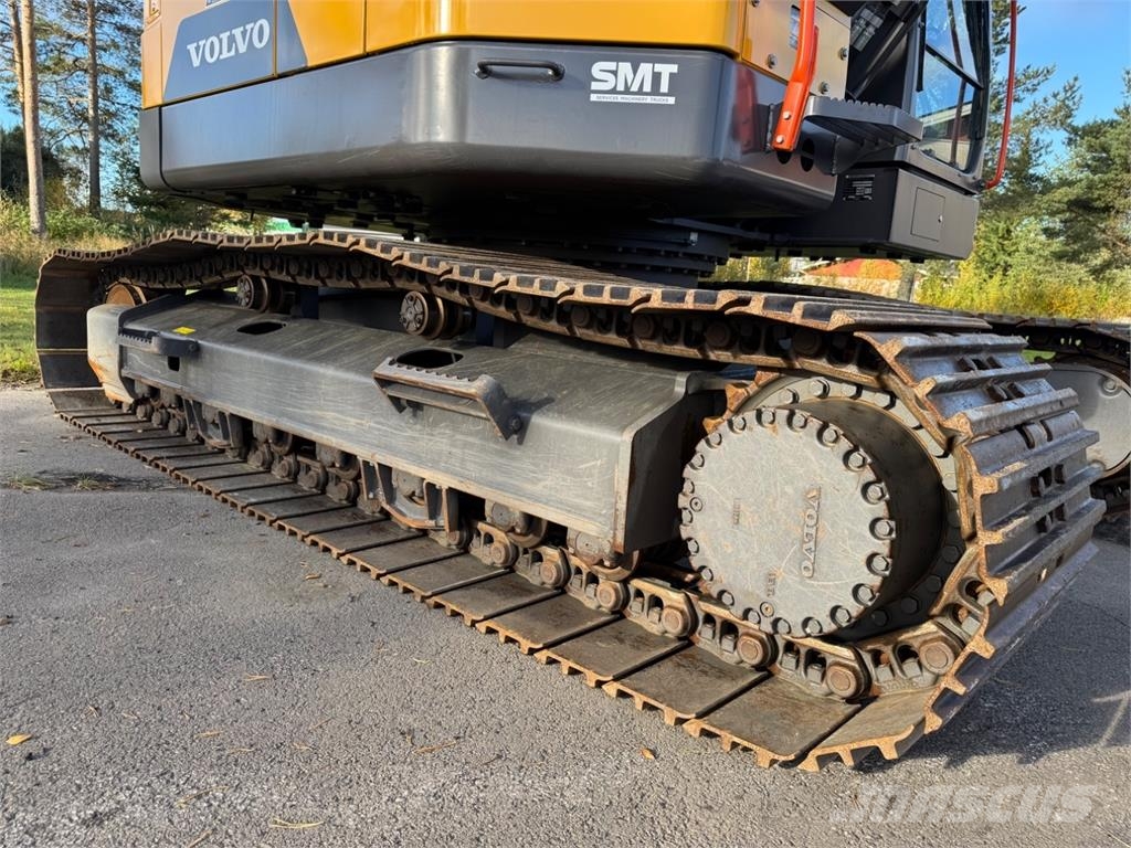Volvo ECR 235 EL حفارات زحافة
