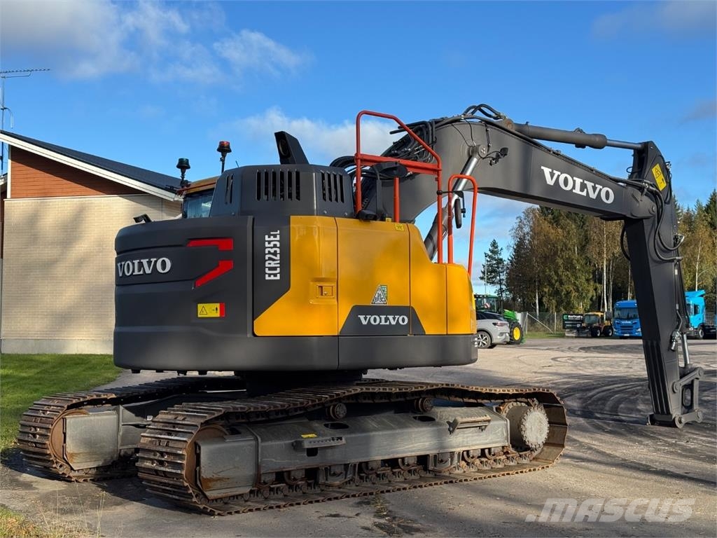 Volvo ECR 235 EL حفارات زحافة