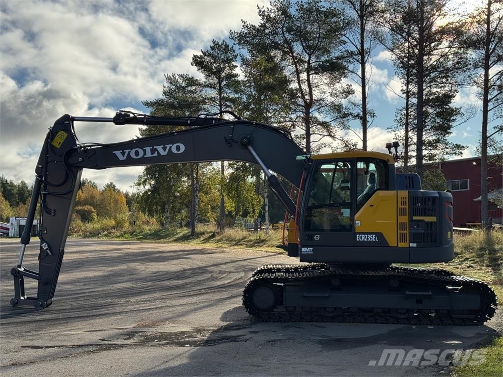 Volvo ECR 235 EL حفارات زحافة
