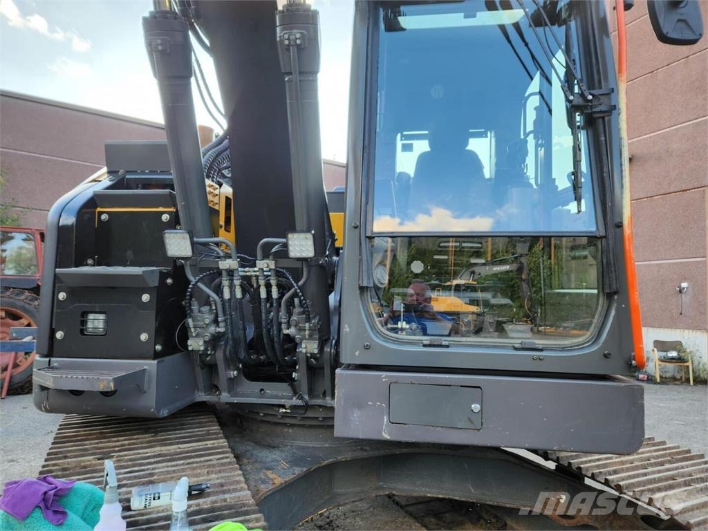 Volvo ECR145EL, Engcon, kauha, Rasvari, Eberspächer حفارات زحافة